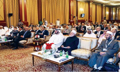 عبدالله بن زايد: أهم أسباب الشقاق تصدر "أشباه العــلماء" مواقع الريادة