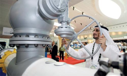 953 مليار درهم ناتج أبوظبي المحلي 55 % من النفط