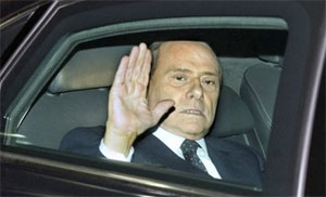 برلسكوني يقضي عقوبته بمساعدة المعاقين