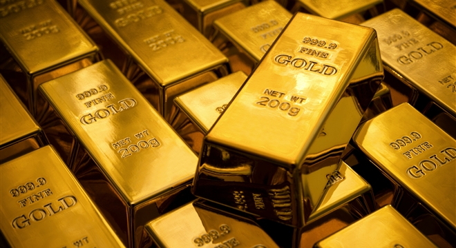 الذهب ينزل دون 1200 دولار مع تراجع الطلب